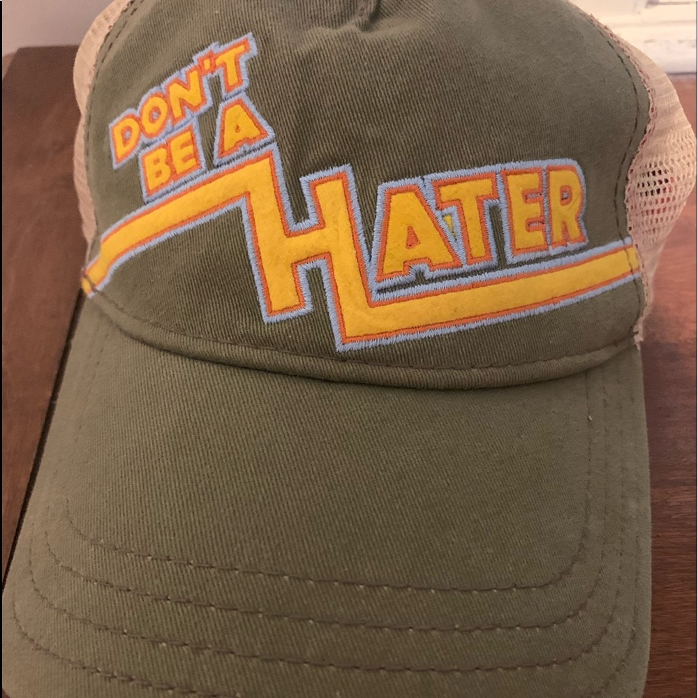 Don’t be a hater hat